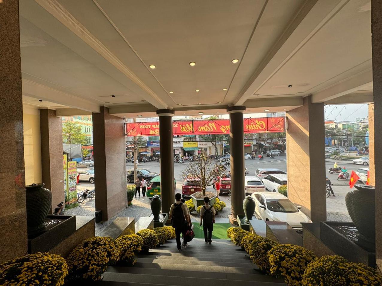 Khach San Hung Vuong Quang Ngai Hotel Exterior photo